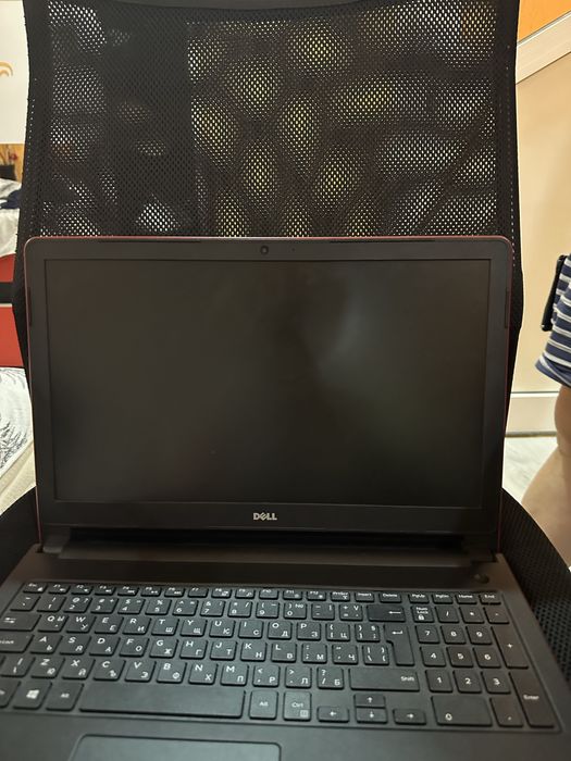 Лаптоп DELL.