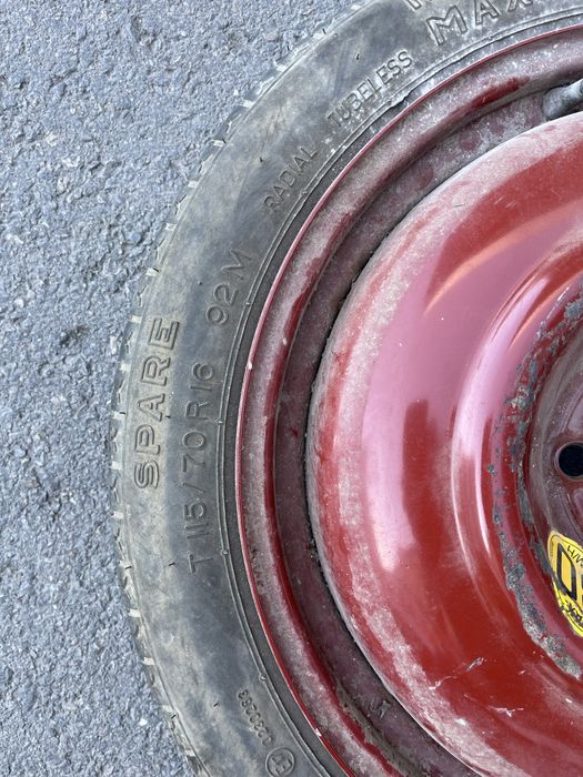 Резервна гума, патерица Сааб