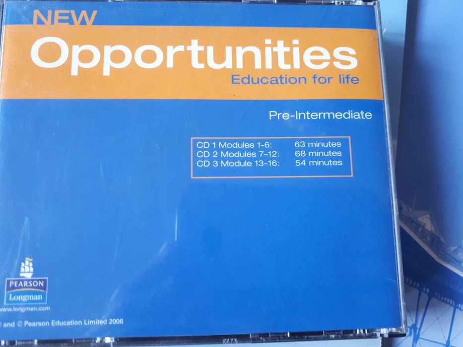 учебници комплект английски Pre- intermediate Opportunitiies