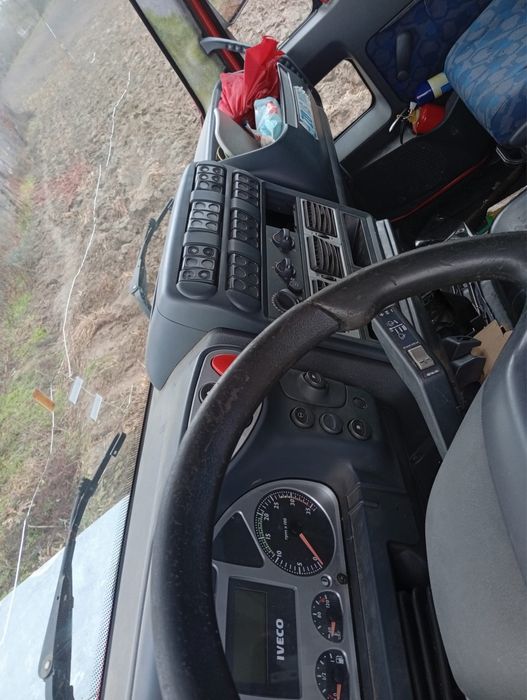 Camion apicol  Iveco