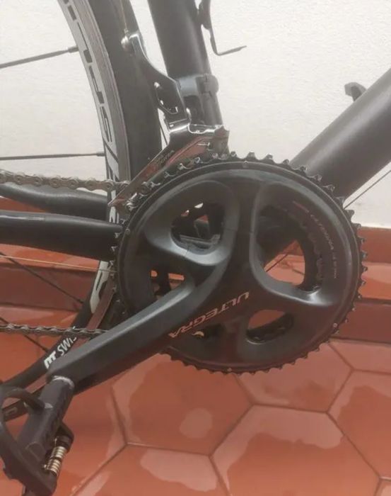 Vând bicicletă semicursieră Radon