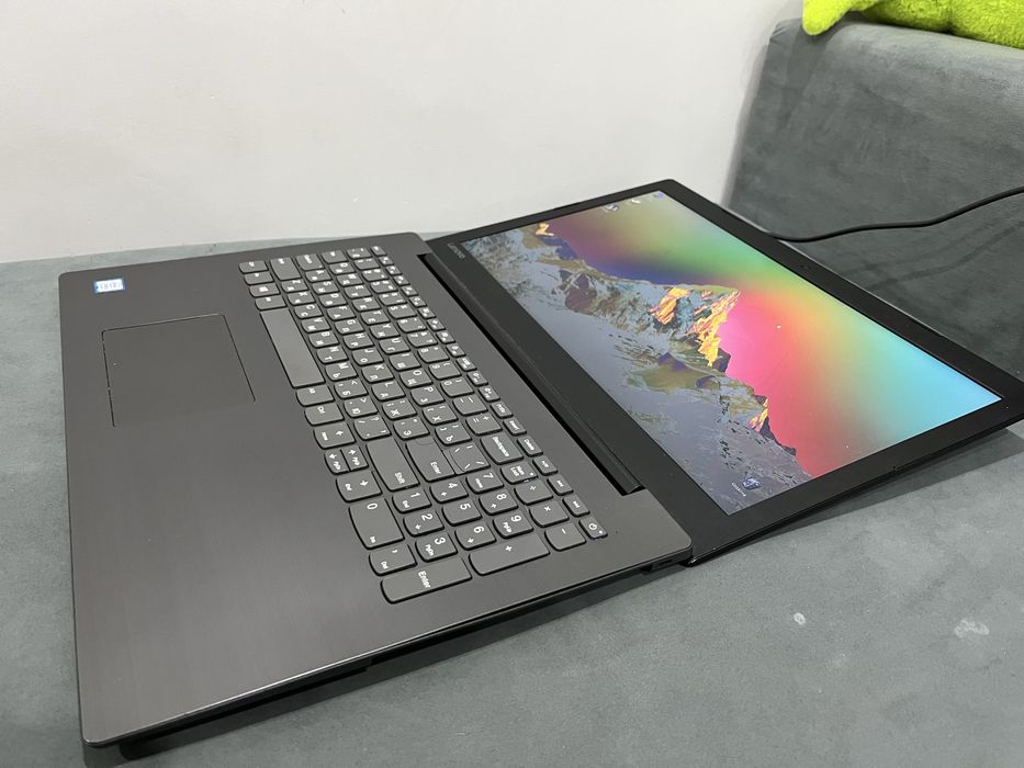 Lenovo IdeaPad 330-15IKB, Core i3-8, ssd