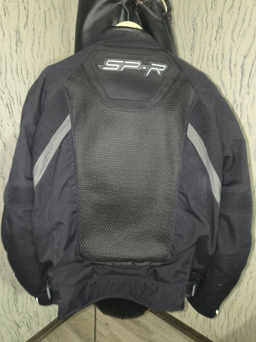 Продаётся классная мотокуртка!