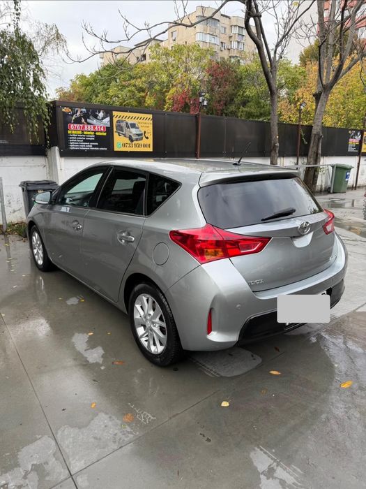 TOYOTA Auris 2014 — imagine 3