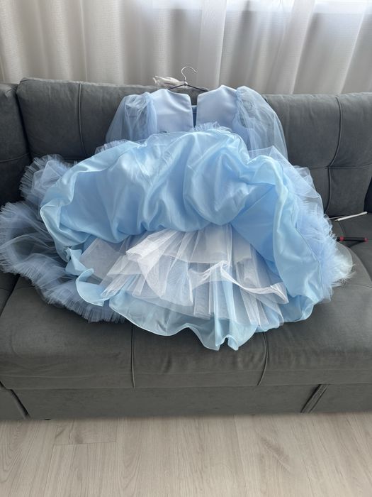 Продам платье на девочку, размер 40