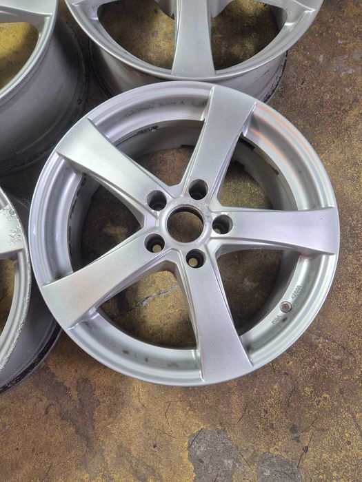 4 Jante Aliaj 5x112 17'' Dezent - 7.5J ETR 35 - VW Golf Touran Caddy Passat Tiguan / Skoda Octavia Karoaq Kodiaq / Seat Leon / Audi A3 A4 A6 Q5