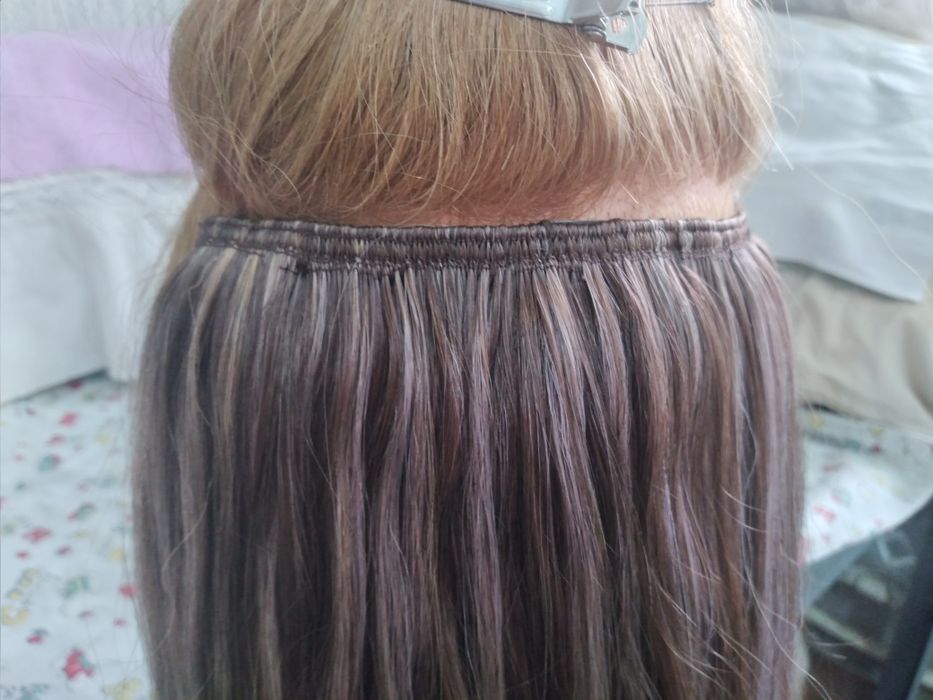 Срочно продам очень красивые волосы на заколках, натуральные