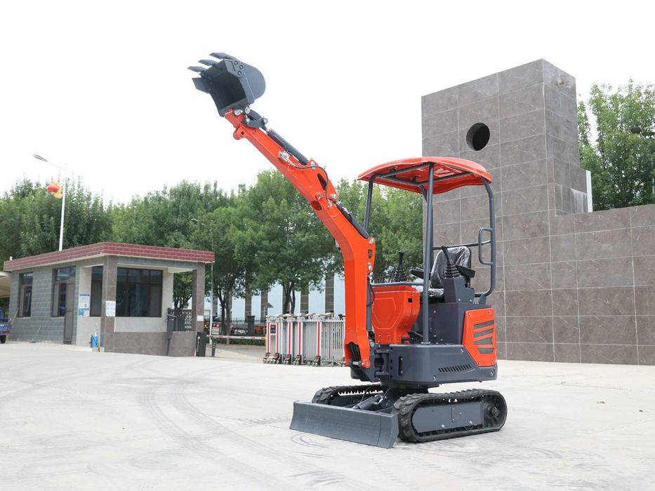 Miniexcavator Lukton 1.2 tone - LK1012plus nou cu garantie
