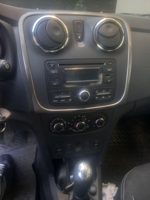 Vând Dacia sandero. 2014 Diesel.