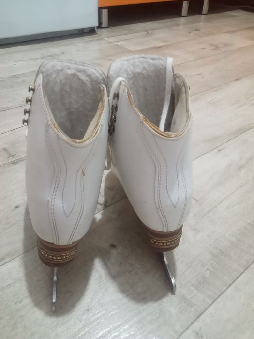 Коньки размер 34