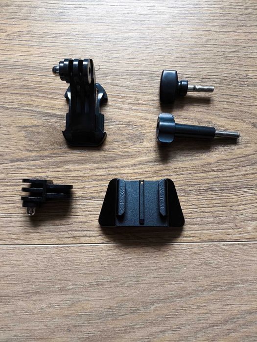 Prindere camera casca scorpion r1