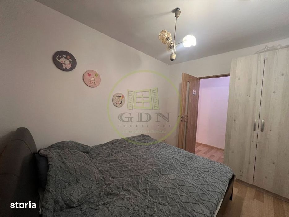 Apartament 3 camere, semidecomandat, cartier Craiovita Noua, zona Oriz