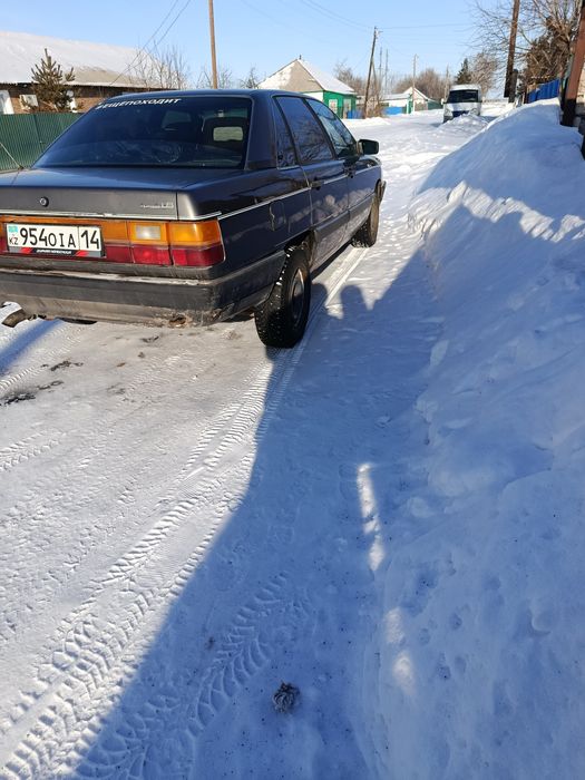 Продам Ауди 200 1.8