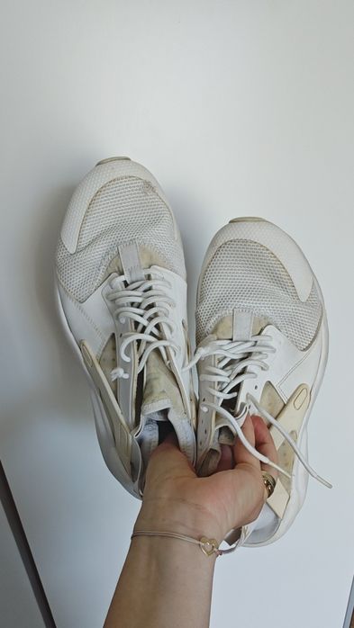 Nike Air Huarache albi