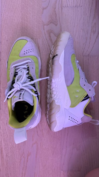 Дамски обувки Nike Jordan