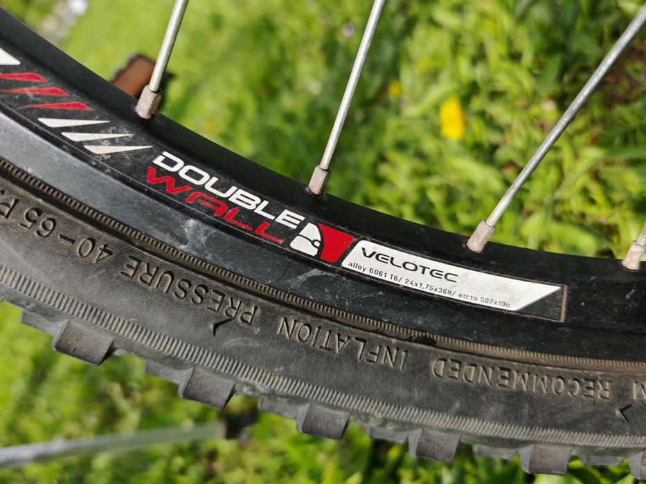 Vând bicicletă tip mountain bike (MTB) - 24 inch