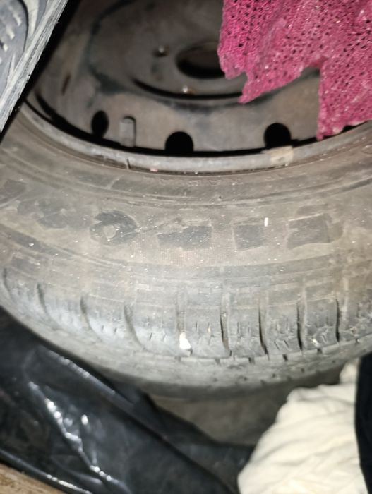 Зимни гуми Firestone 14" и тасове за Пежо 206, 1.4 бензин