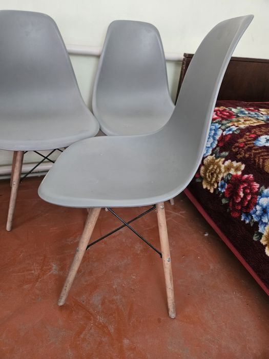 Столы и стулья, столы