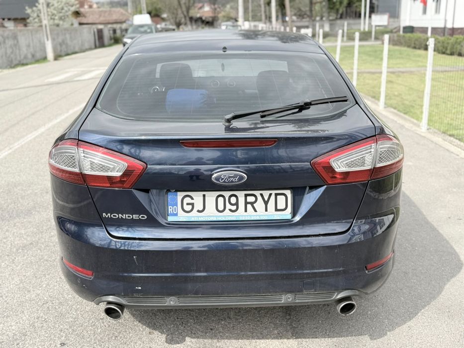 Vând sau schimb cu SUV 4x4 Ford Mondeo 2013, automata,2.0 benzina