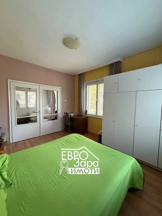 Четиристаен апартамент за продажба на парковата улица Методи Кусев