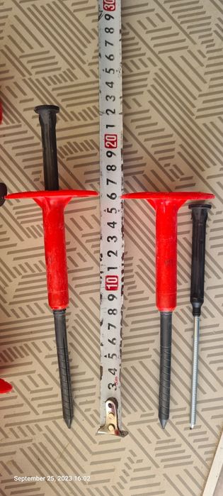 Diblu termosistem Baumit cu cui metalic