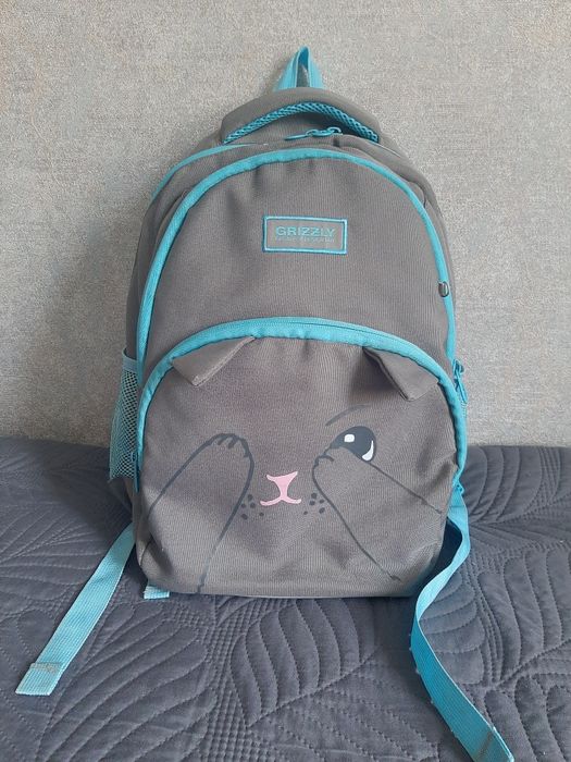 Продам школьный рюкзак для девочки