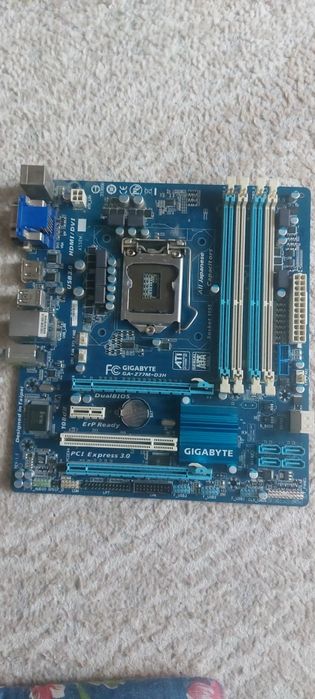 Материнская плата