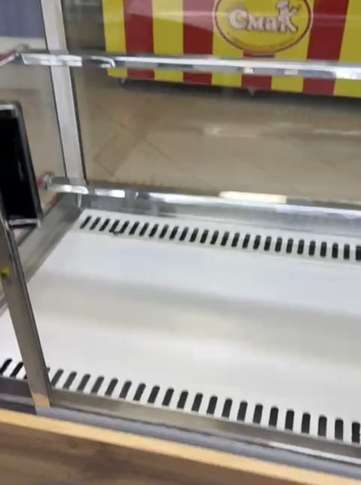 Витрина холодильник