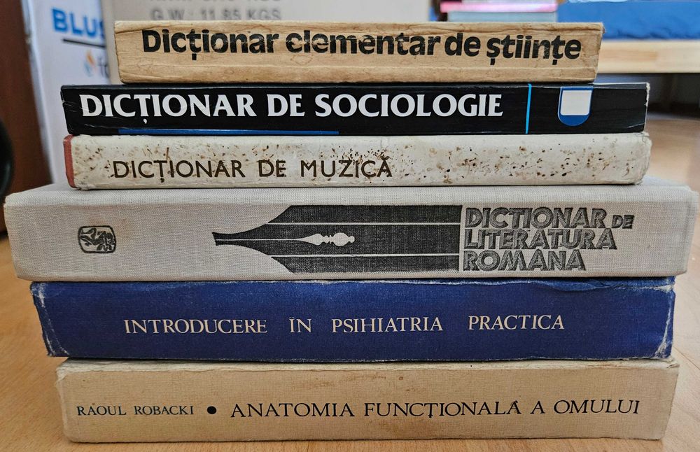 Lot 14 Cărți Universitare: Drept, Medicină, Economie, Sociologie, Litere și IT