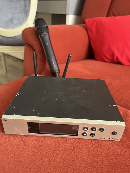 Microfon wireless Sennheiser ew 100 G4 cu capsulă e935 (Banda A) - Tehnic Impecabil