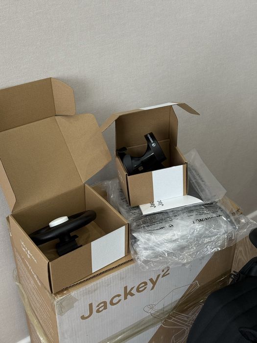 Продаю НОВУЮ easywalker jackey 2