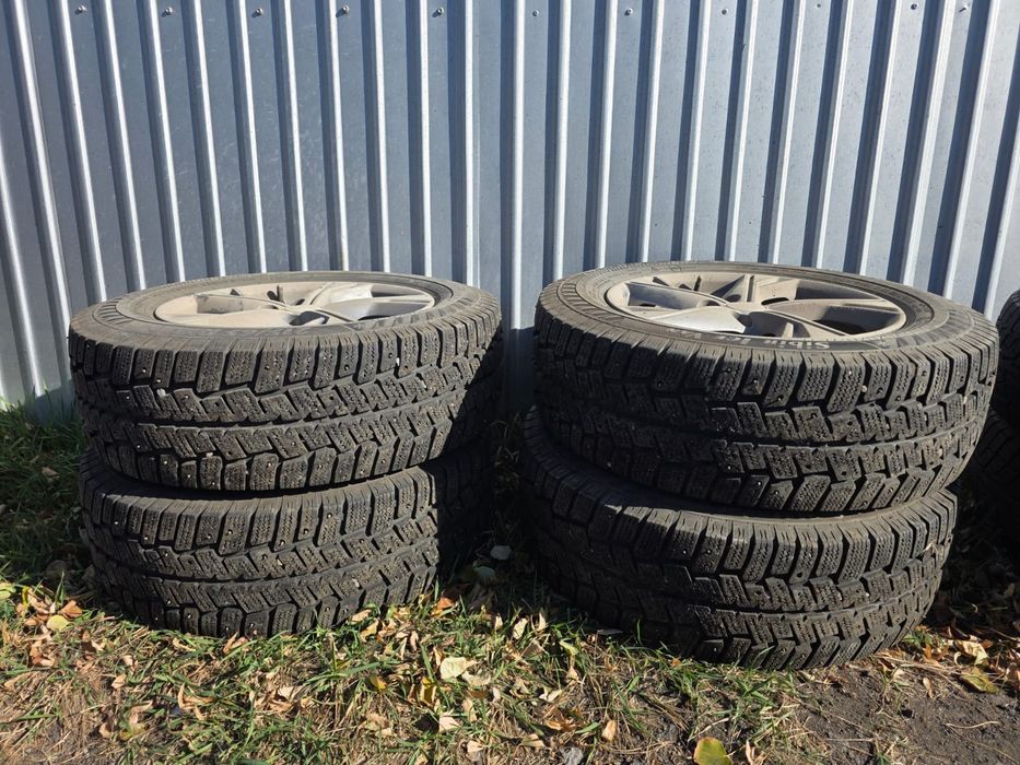 Продам шины 215/65/16 без дисков срочно