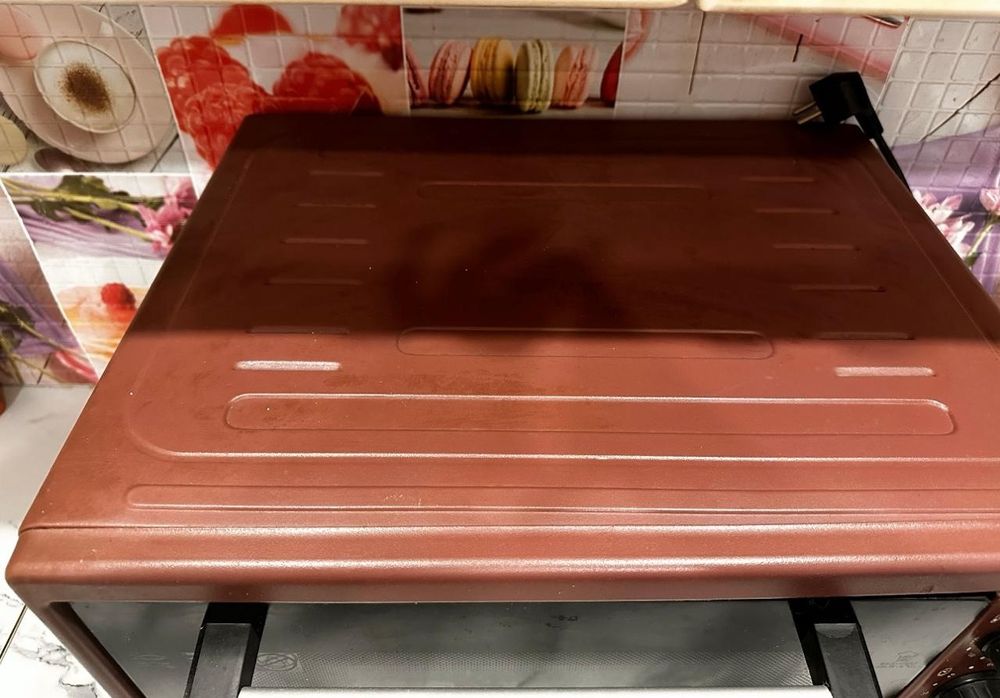 Срочно продам духовую печь.