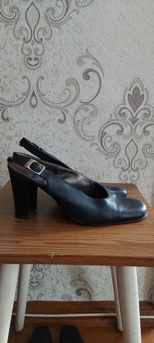 Туфли женские продаю