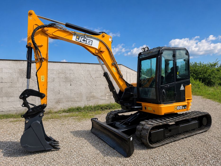 Excavator JCB 85Z1 / 2018 / 8400 ore / Motor Kohler / Cupla rapida + cupa 60 cm  noua