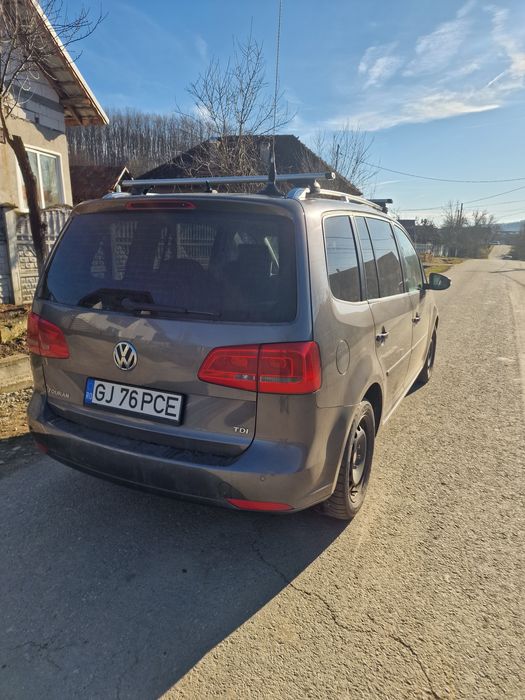 Vând vw touran 1.6 2012