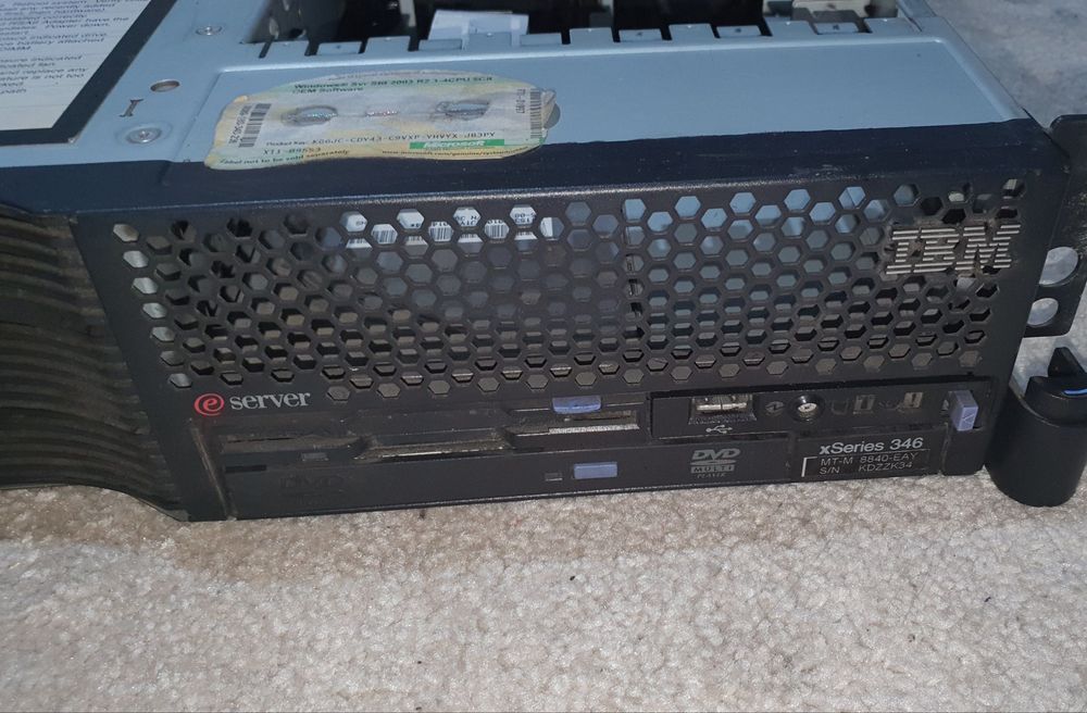 Server IBM xSeries 346 2 procesoare Xeon