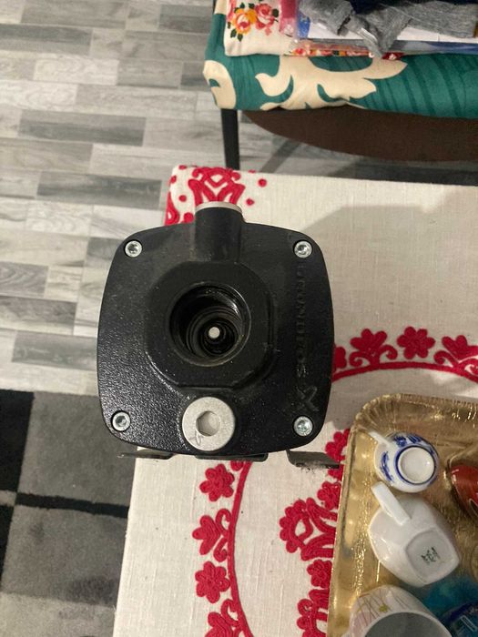 Pompă centrifugală multietajată Grundfos CM 1-5 (Inox/Fontă)