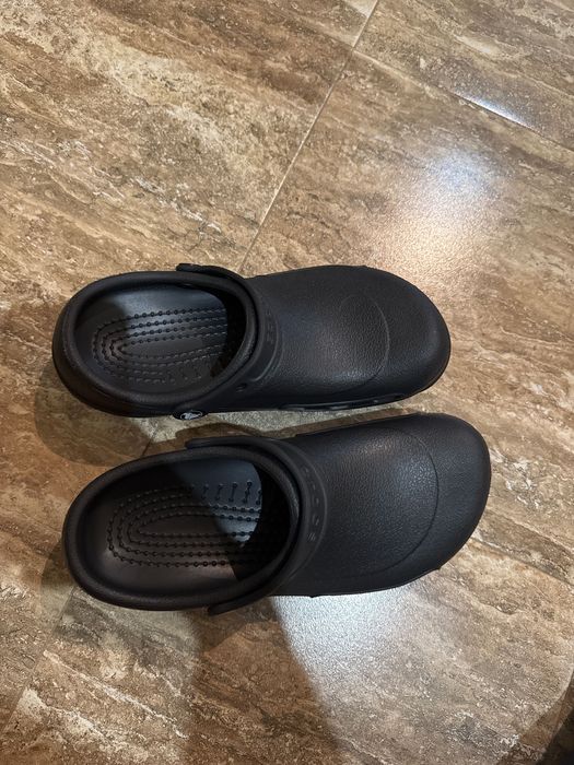 Черни чехли crocs