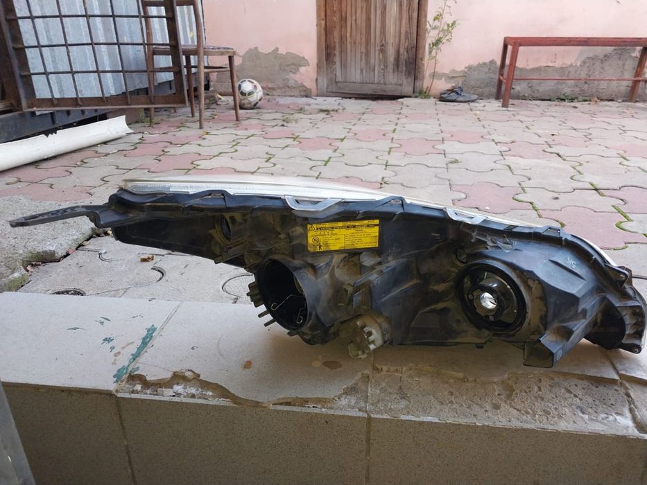 Фара на субару