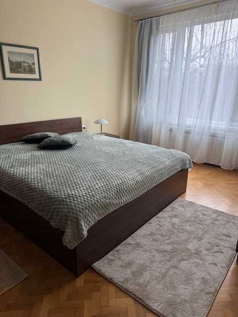 Продава двустаен апартамент в ж.к. Лозенец