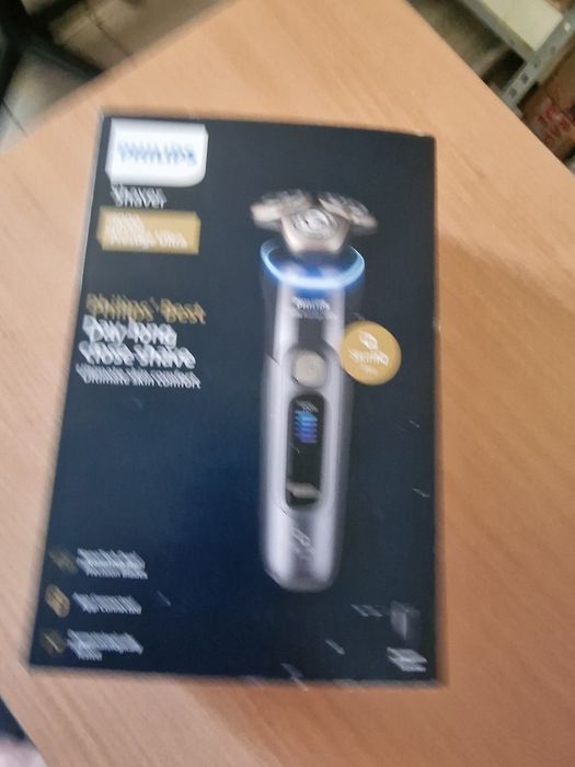 Philips i9000 Prestige Ultra – Aparat de ras electric | Nou, Sigilat