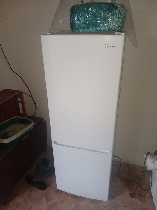 Продам холодильник