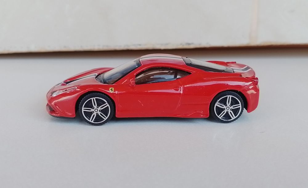 Ferrari 458 Speciale, мащаб 1/43