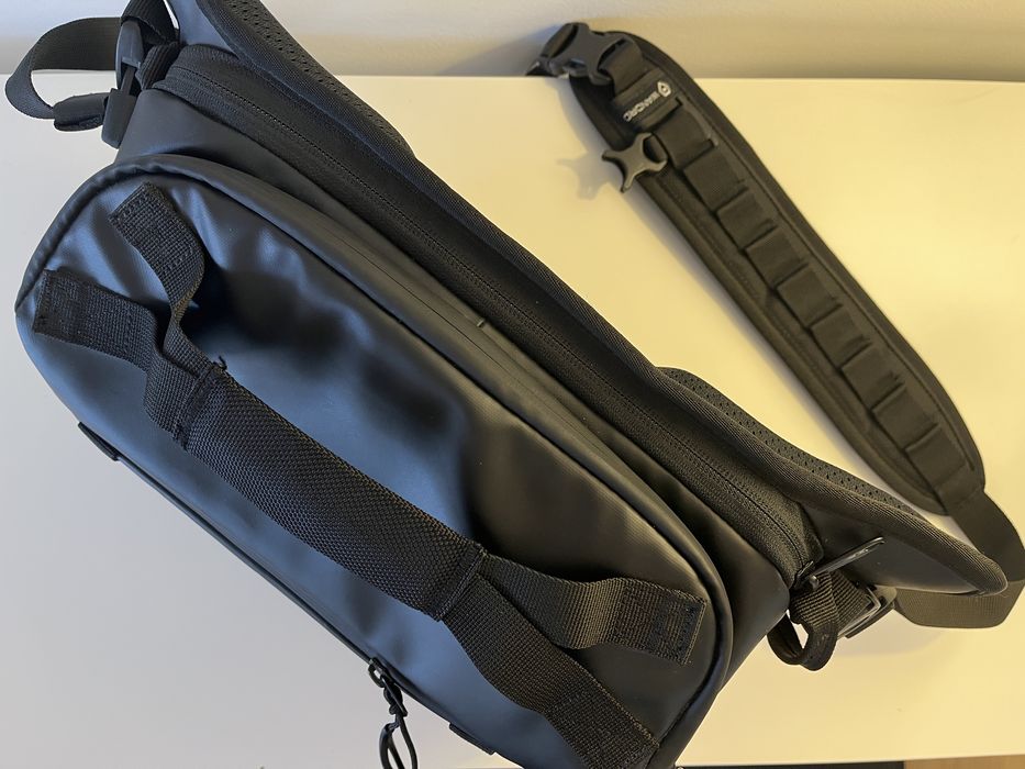 Geantă foto WANDRD Rogue 6L / Curea de umăr Peak Design