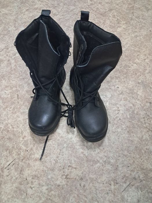 Продам берцы  40 размер