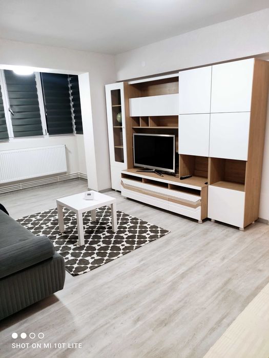 Închiriez apartament 2 camere str Amaradia