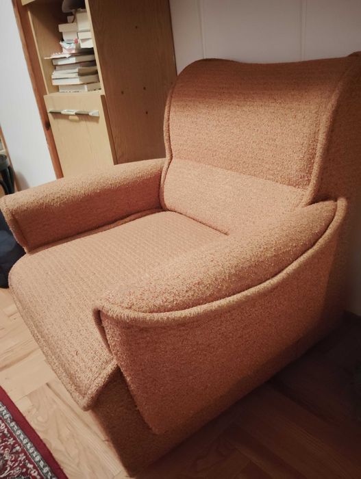 Двойка диван и два фотьойла