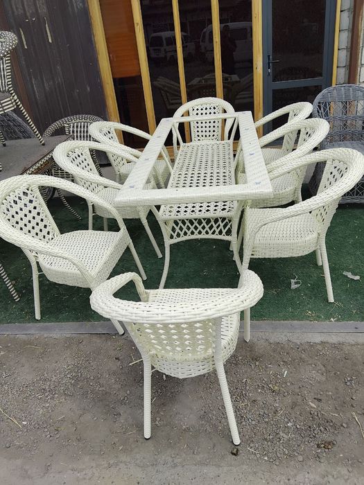 Optim arzon narxlarda sifatli ratan stol sutularini tafsiya etamiz