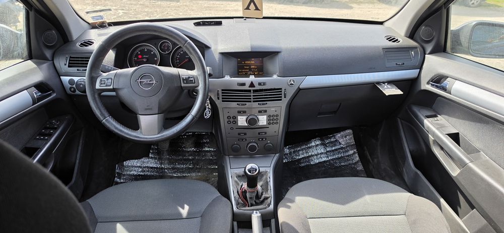 Опел Астра Х 1.9 120кс на части Opel Astra H 1.9cdti 120 na chasti